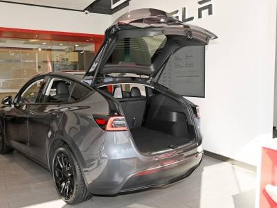 Tesla Model Y Details (10)