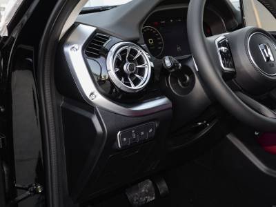 Tank 400 Hi4-T Details (4)